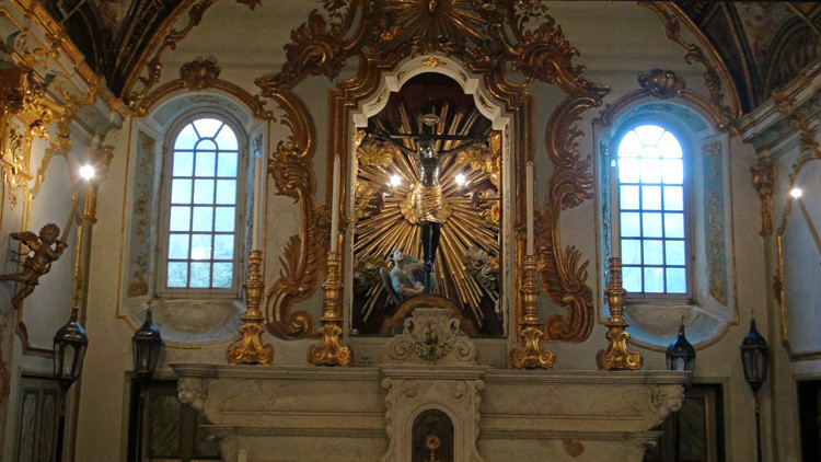 Chapelle Sainte-Croix à Bastia : Christ noir ou Christ des miracles