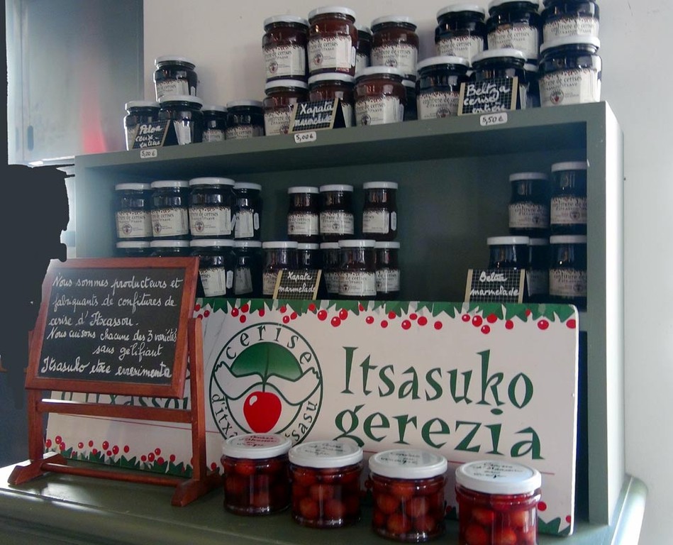 Confitures de cerises d'Itxassou variétés "Peloa" & "Beltxa"