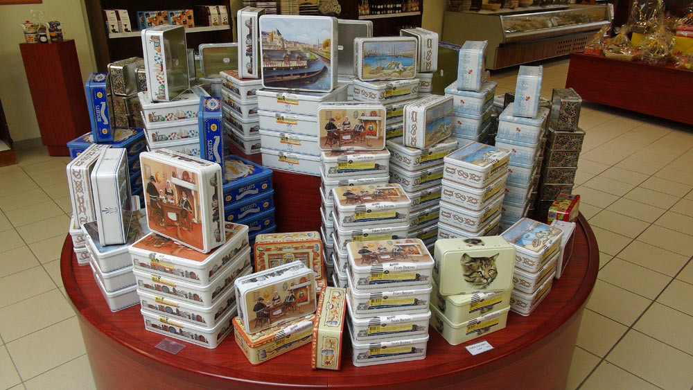Biscuits en boîtes métal