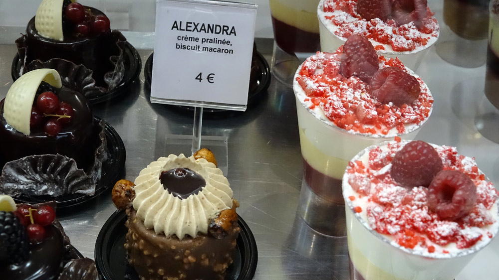 Gâteaux en vitrine