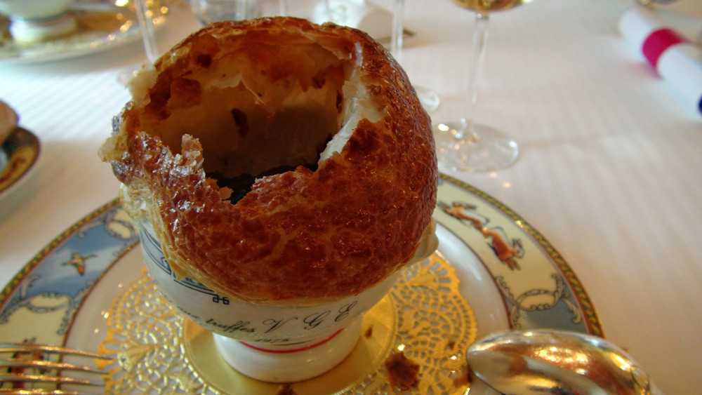 Soupe aux truffes noires VGE (plat créé pour l'Elysée en 1975)