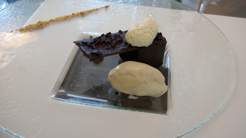 Chocolat, sorbet cacahuète et crémeux fromage blanc