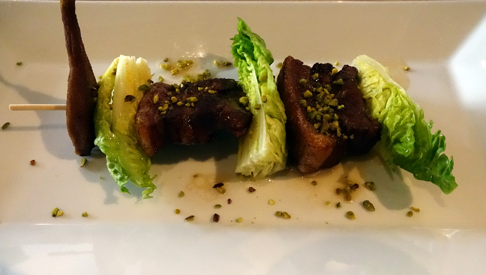 La Touraine en salade croquante, vinaigrette à la poire tapée