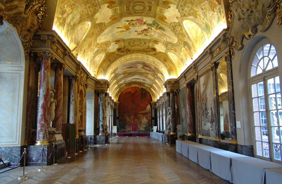 Mairie de Toulouse : la salle des Illustres