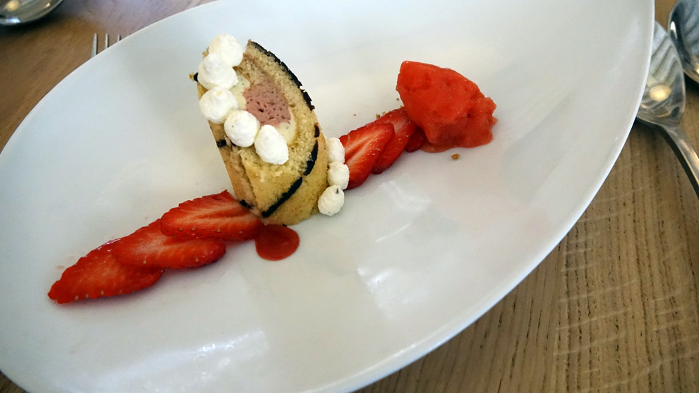 Spirale gourmande à la fraise, sorbet fruits rouges