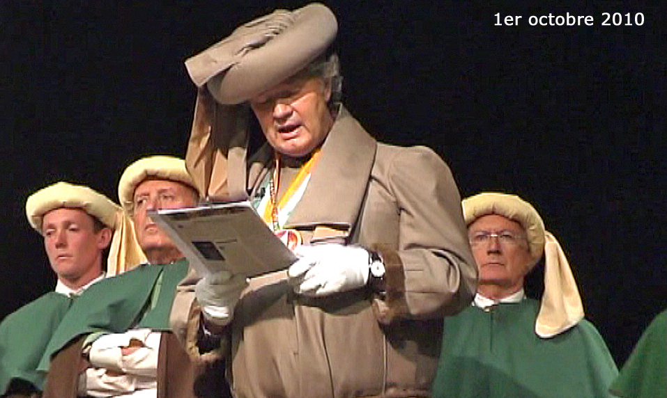 Philippe Olivier fait son discours à Bergues