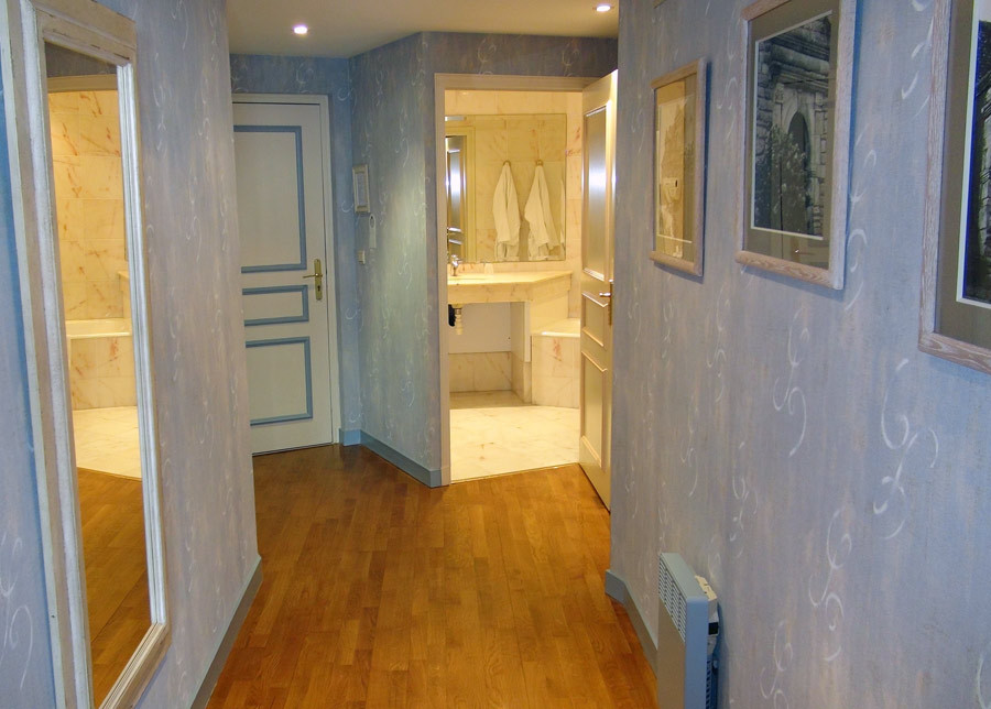 Vers la salle de bains