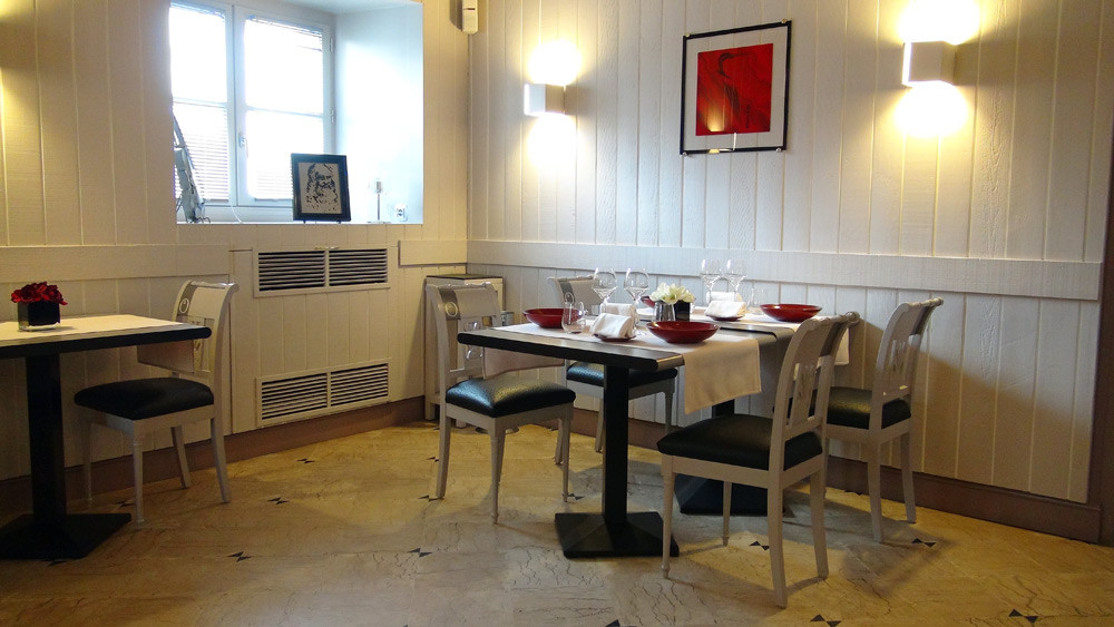Salle à manger (à droite)