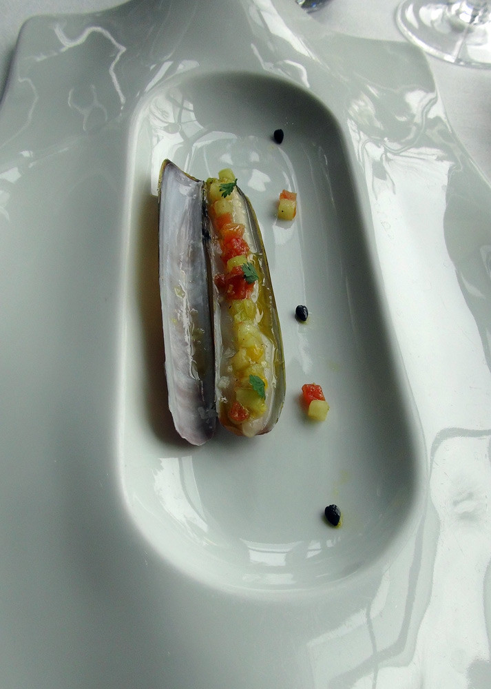 Couteau mariné aux fruits de la passion et tomate