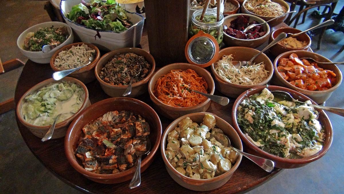Le buffet d'entrées vu de devant