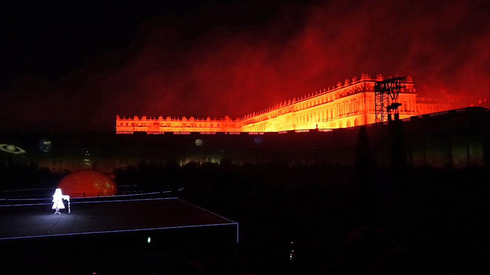 L'embrasement de l'aile gauche du château de Versailles