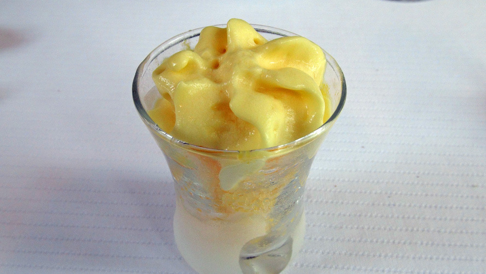 Pré-dessert : Granité orange et mousse aux fruits de la passion