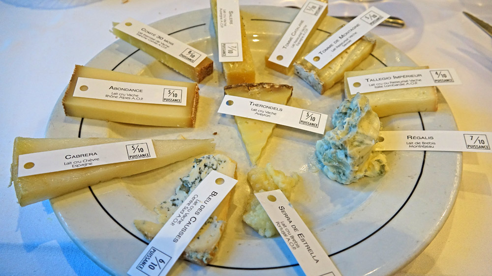 Mon assiette de 11 fromages étiquetés