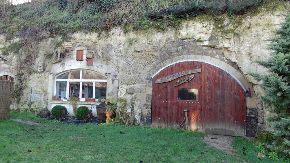 Le local de vente troglodyte