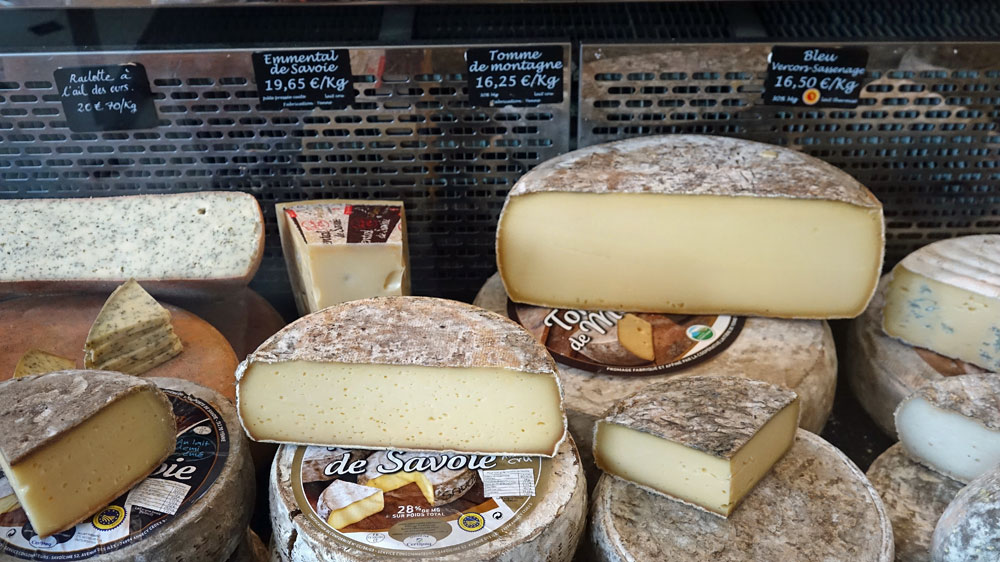 Raclette à l'ail des ours, Emmental de Savoie, Tomme de Montagne, Bleu Vercors-Sassenage ...