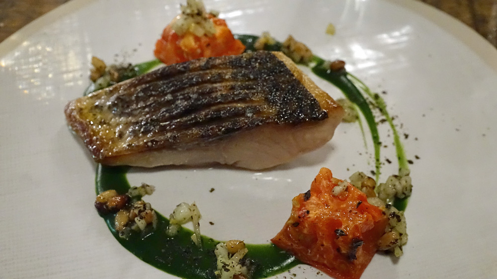 Mulet de Loire Sylvain Arnoult, tomates confites, jus de persil