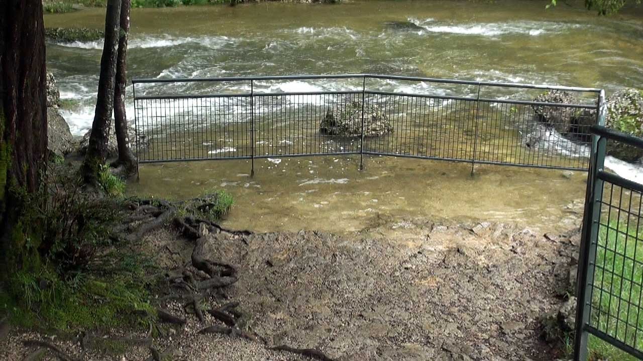 Le belvédère de l'Eventail envahi par l'eau