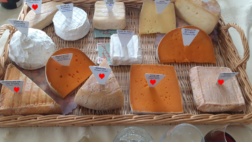 Le plateau des fromages du "Nord" (Ceux de Philippe Olivier ont un cœur rouge)