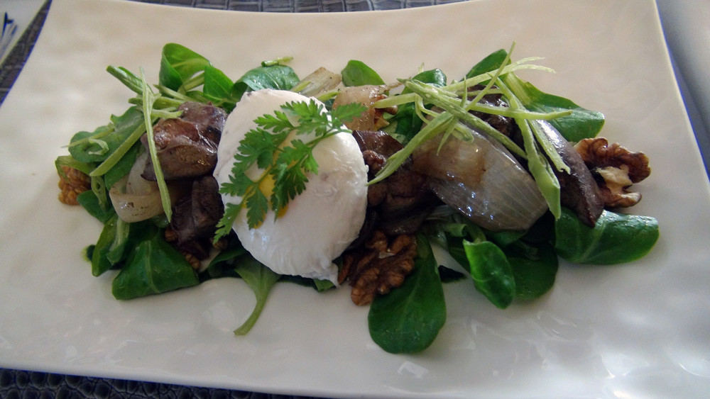 Saladine de foies de foie de volailles, œuf poché