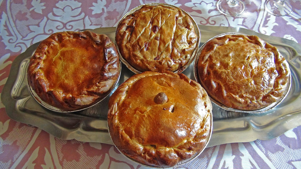 Pâtés de pommes de terre et viande et Pâtés de pommes de terre, prêts à être dégustés
