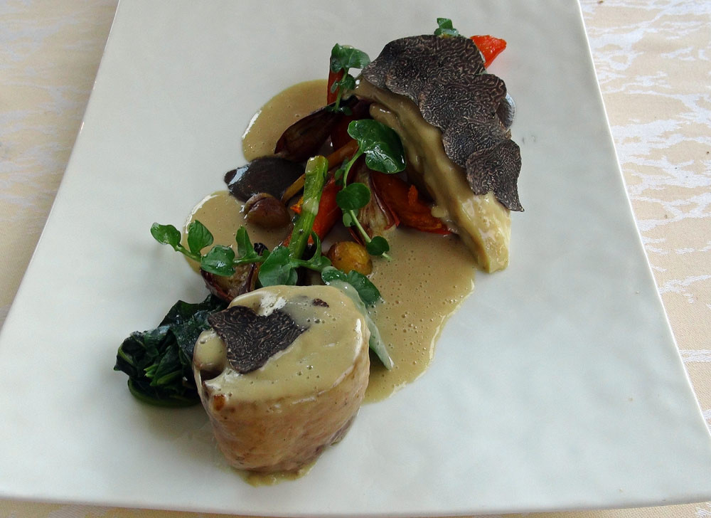 Poularde cuite au Vin Jaune à la truffe