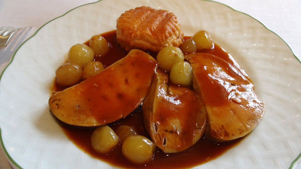 Foie gras de canard chaud aux raisins