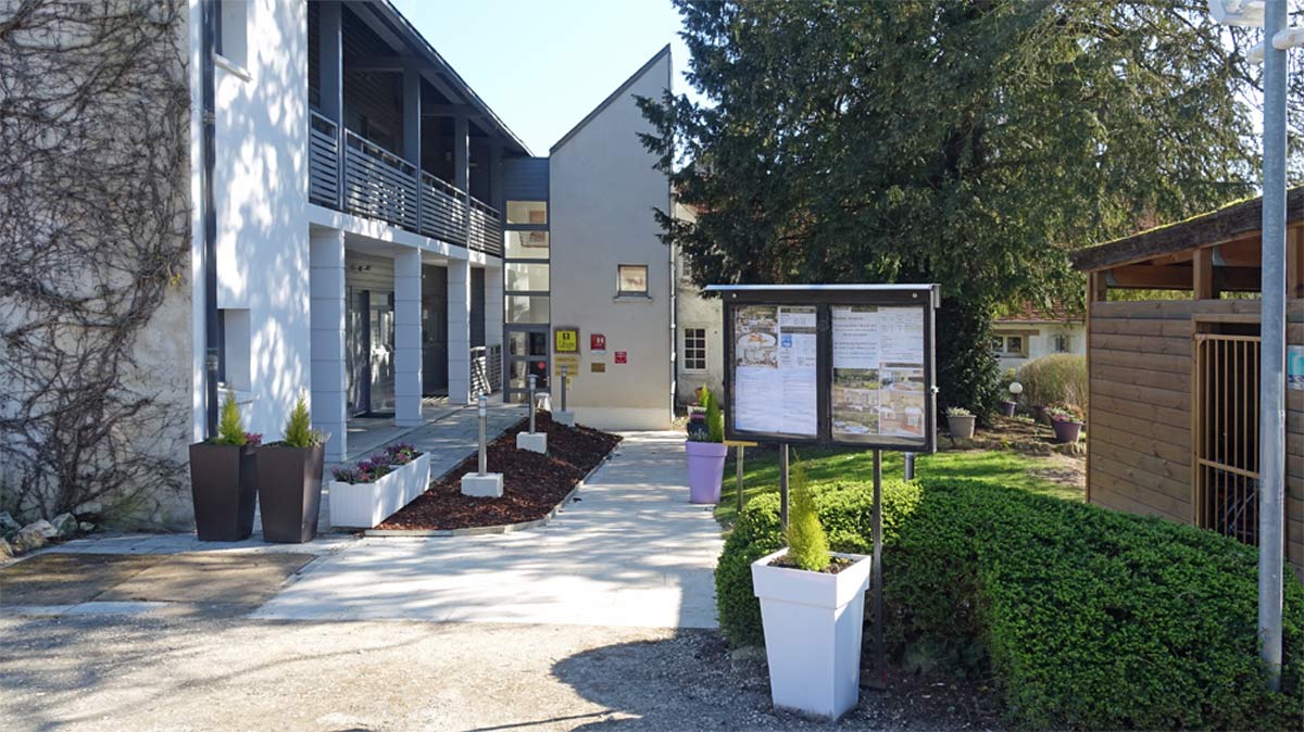 L'entrée de l'établissement