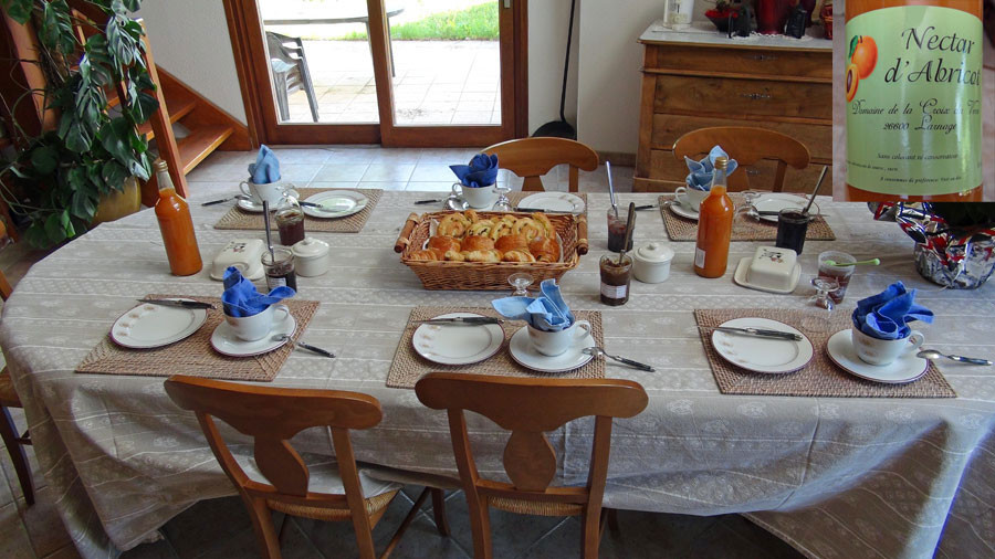 Le petit déjeuner et son nectar d'abricot maison