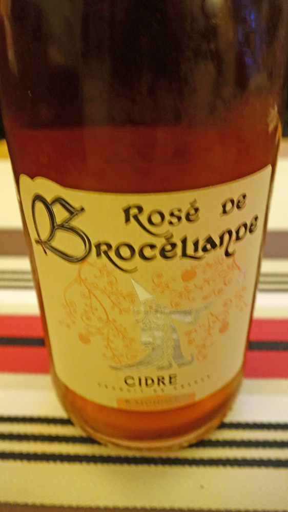 Bouteille de Cidre rosé de Brocéliande offerte par Baptiste Denieul