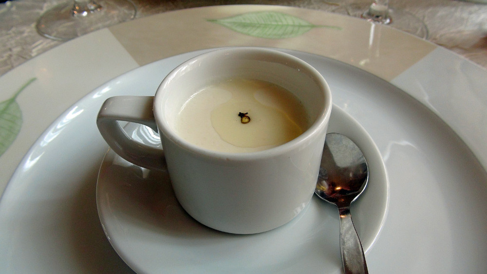 Patience : Crème de chou-fleur &huile de noisette
