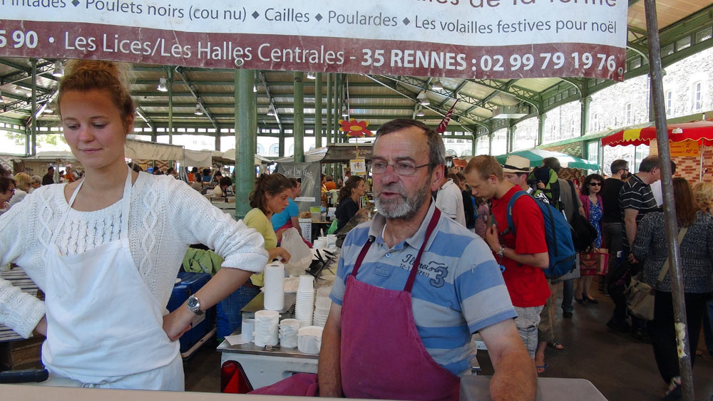 Paul Renaud et sa vendeuse