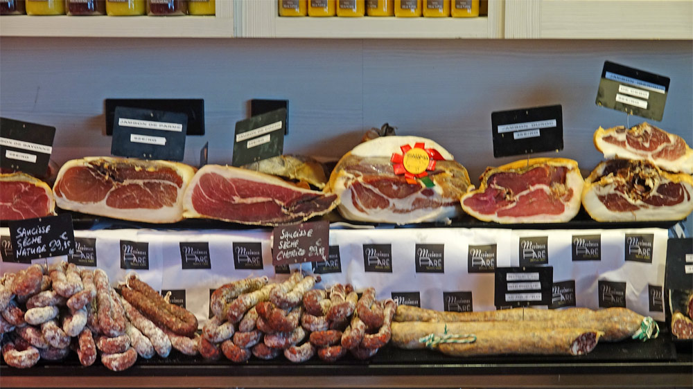 Jambons à la coupe et Saucisses sèches