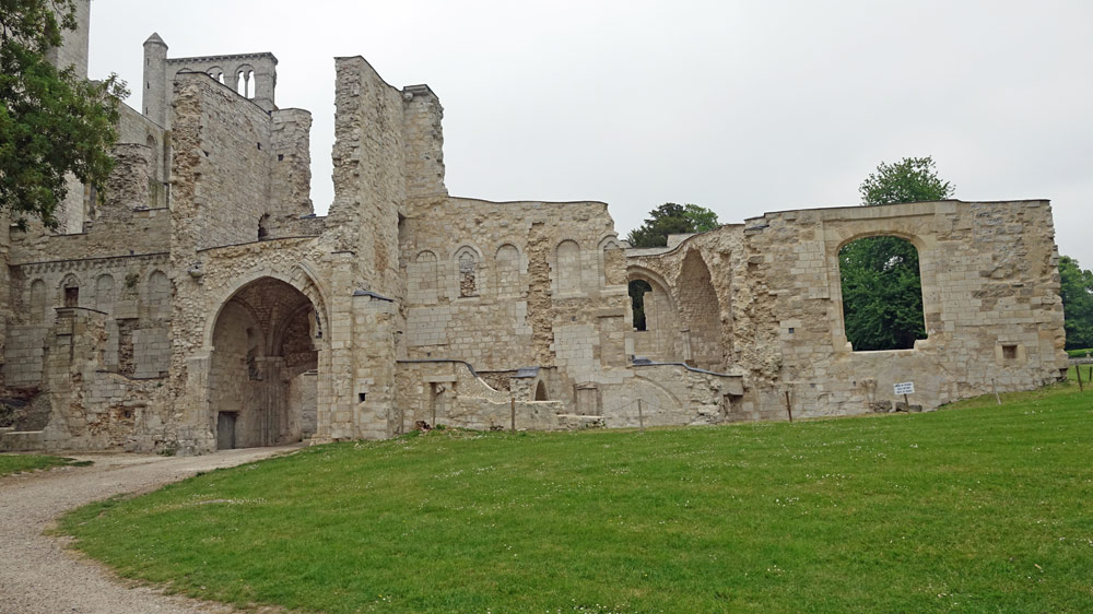 Les ruines de l'église Notre-Dame