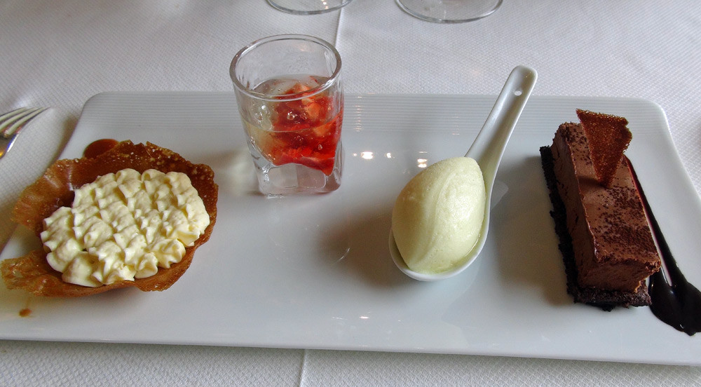 La grande assiette de desserts Rochevilaine