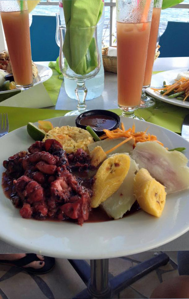 Pause à  Gosier : Chatrou, banane plantain et racine