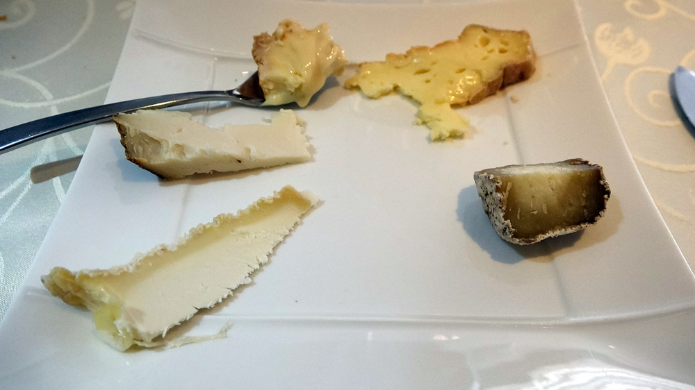Mon choix de fromages : Tomme de chèvre - Crottin - Pouligny-Saint-Pierre -Livarot - Epoisses