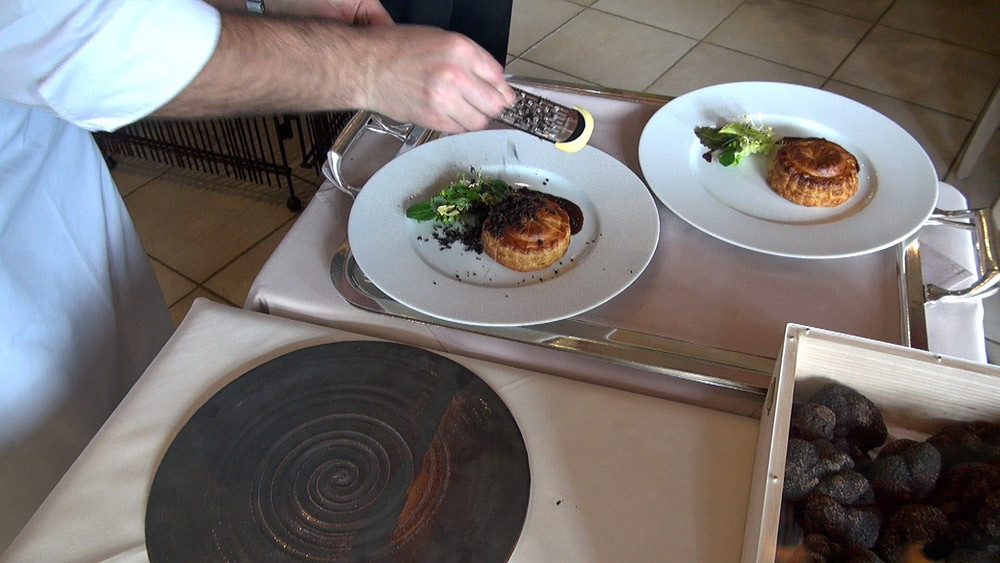 La râpée de truffes sur le Pithiviers