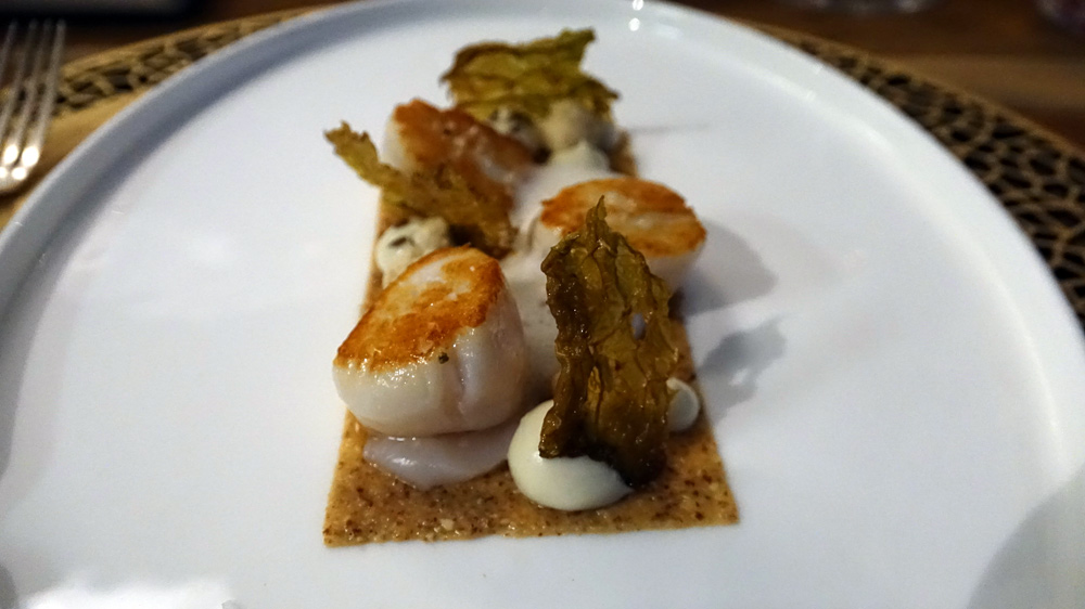 Saint-Jacques, crème d'amandes et choux-fleurs, émulsion végétale