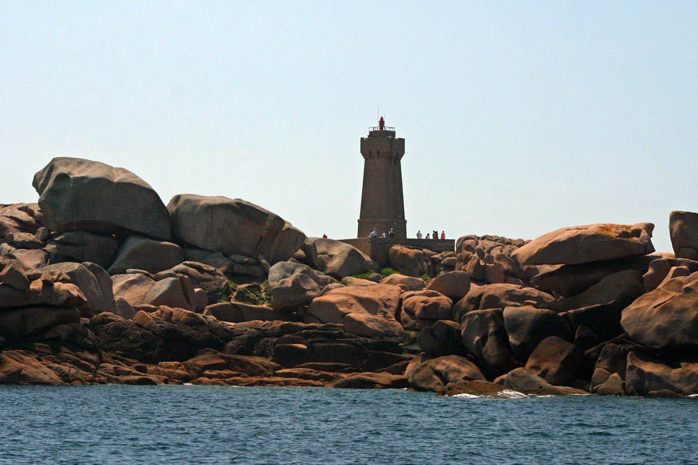 Phare de la côte de granit rose vers Ploumanach