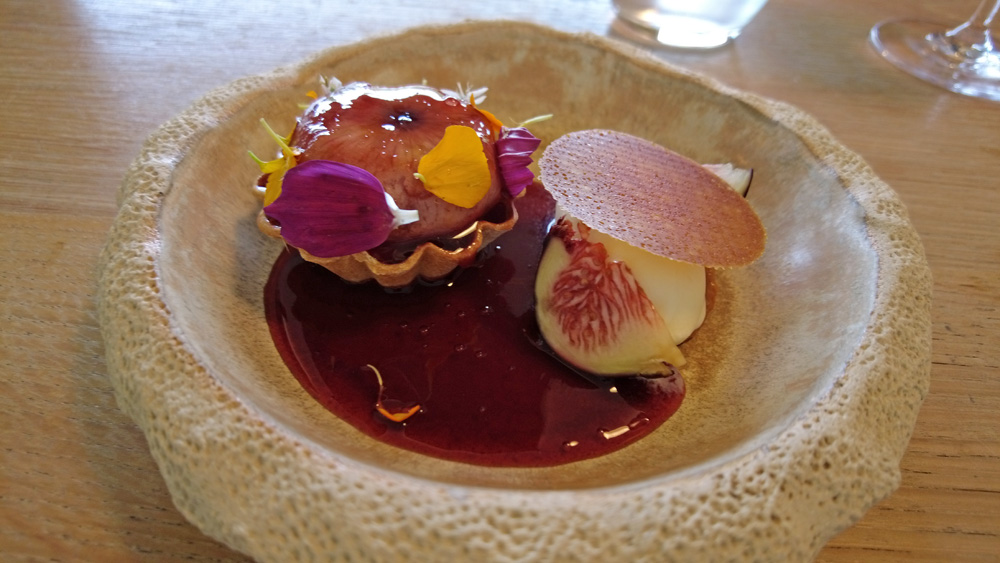 La figue, frangipane et crème glacée à la feuille de figuier