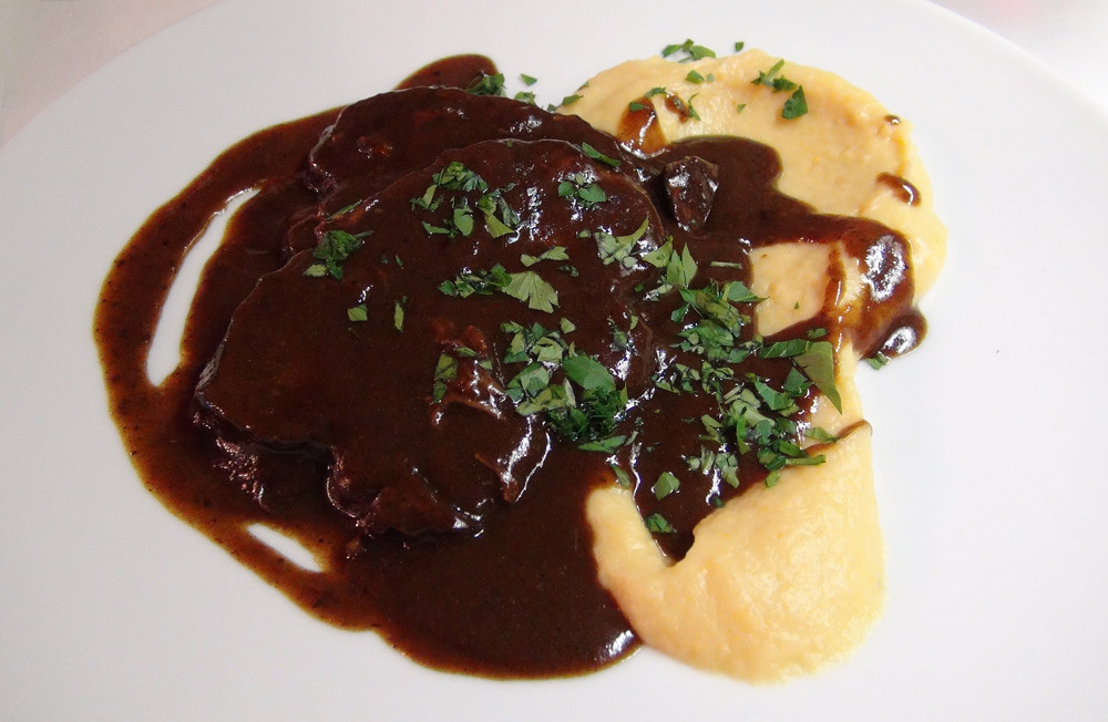 Paleron de boeuf confit au vin rouge, purée de patate douce