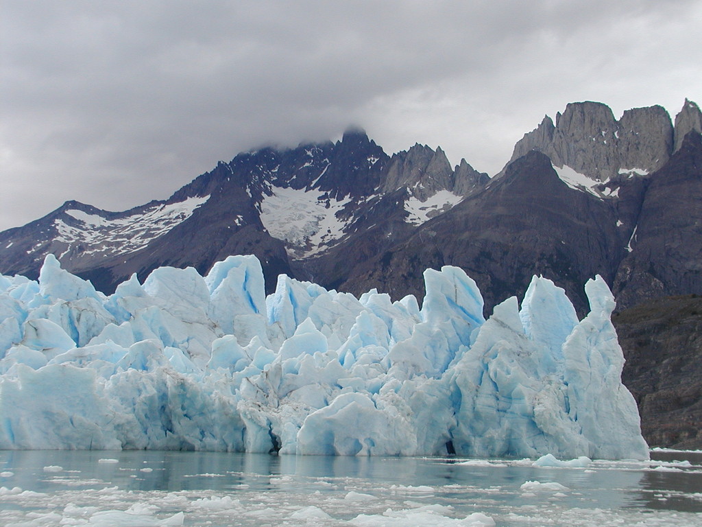 Lago y glaciar Grey