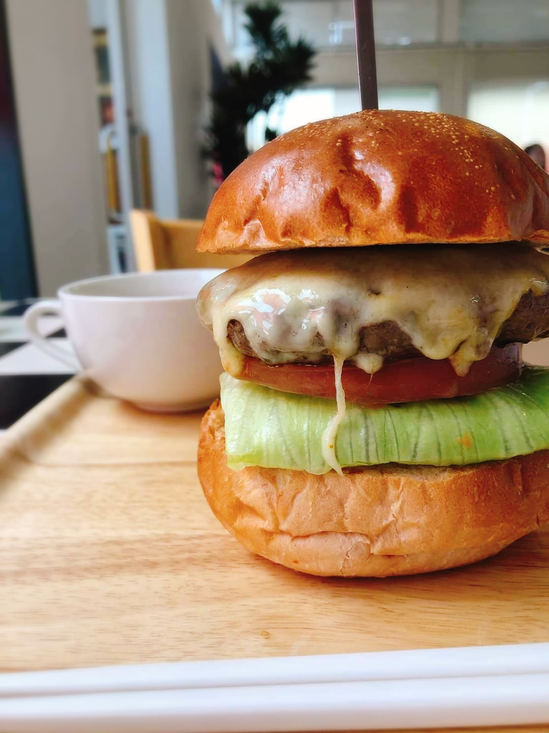 もみじチーズバーガー