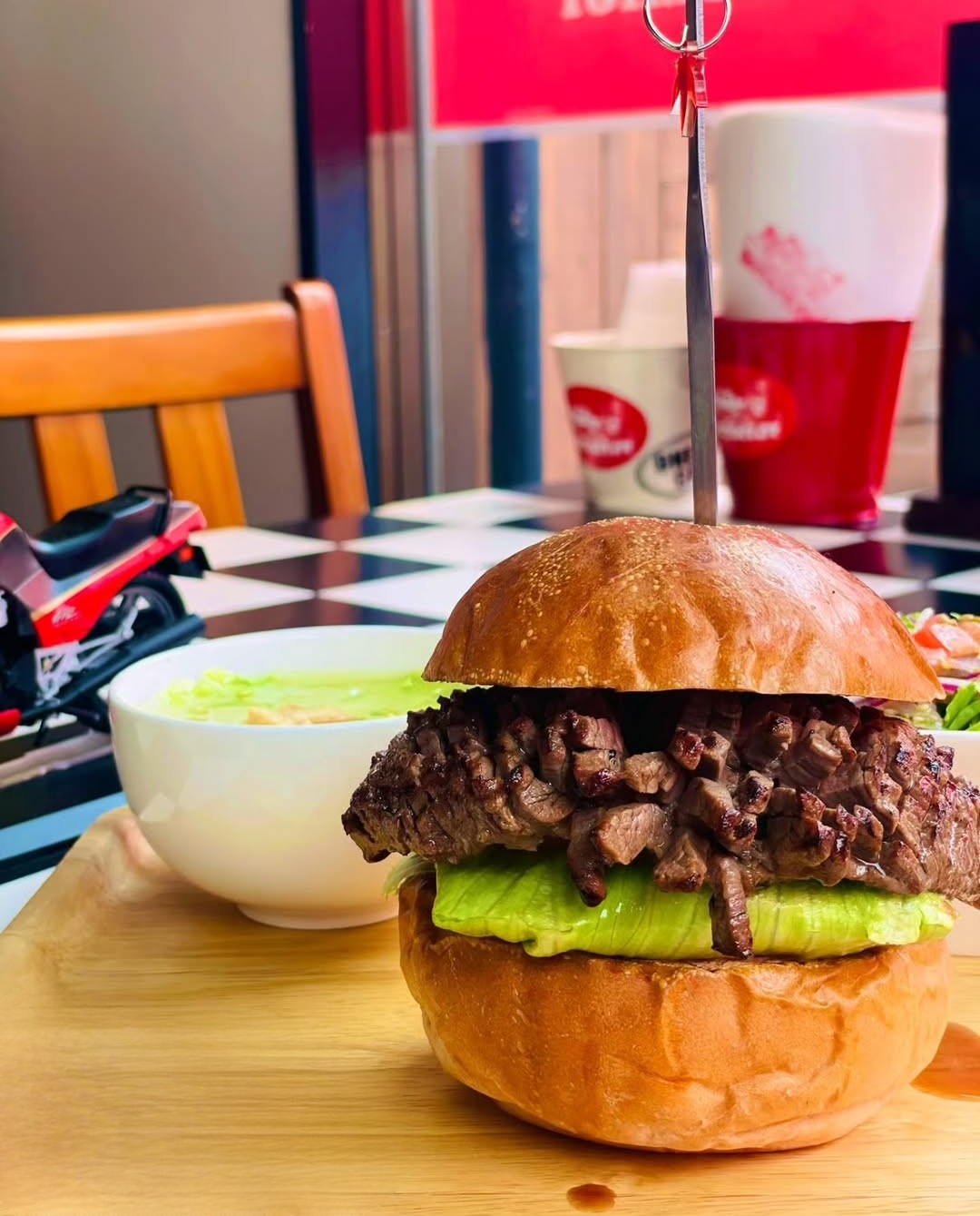 華咲もみじバーガー