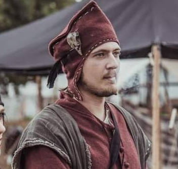 "Ich bin seit 2007 auf Larps. Dann traf ich auf Tollgund und es hat LARP für mich noch einmal auf eine völlig andere Ebene gebracht."
