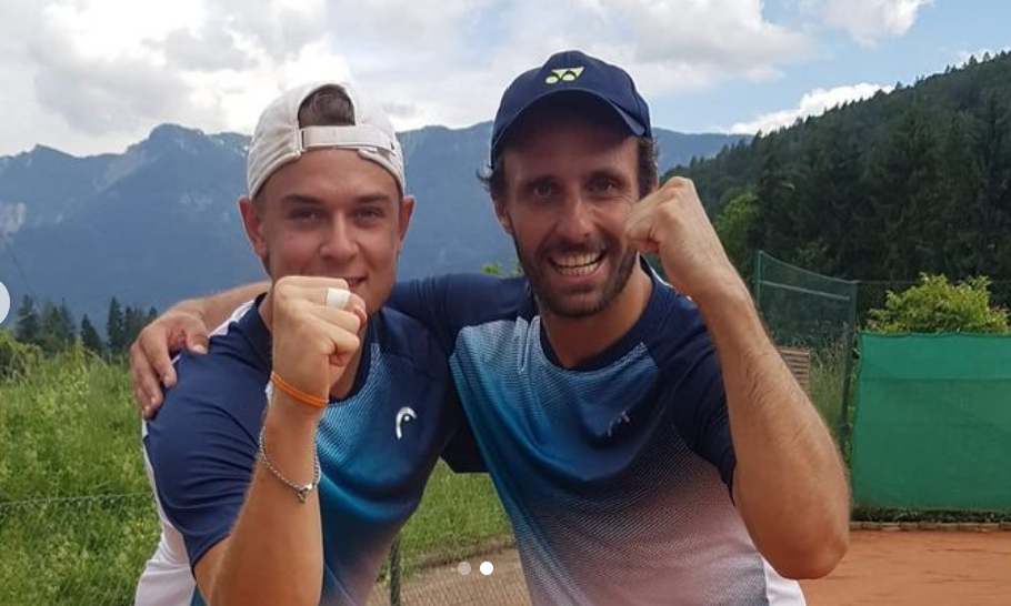 Urs und Cedric nach umkämpften Spiel mit 6-4 und 7-5 ins Finale eingezogen.