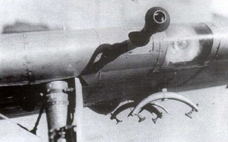 HO-155 dans l'aile d'un KI-84 Frank