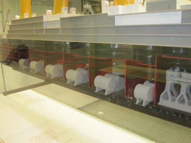 Titanic: sezione modello sala caldaie a tubi da fumo. (Museo della scienza e della tecnica di Monaco - D)