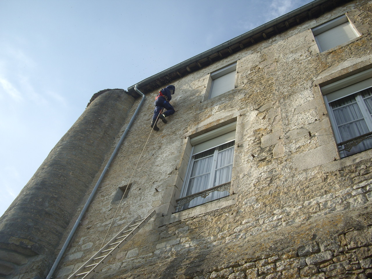 Spécialisé dans les millieux difficile d'acces