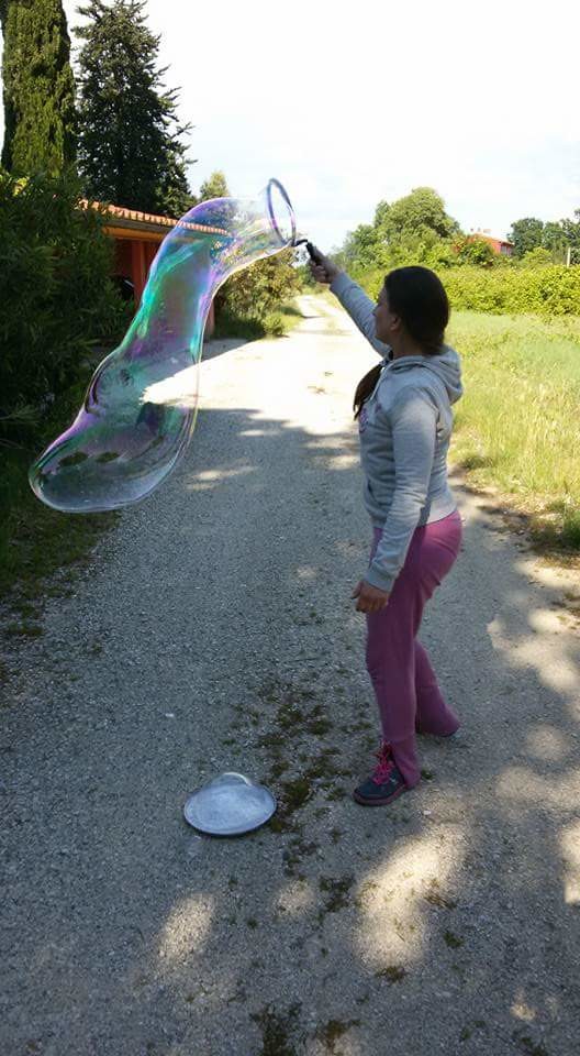 animazione feste bambini compleanni matrimonio mago bolle di sapone burattini marionette lucca viareggio pisa livorno pistoia prato firenze empoli 